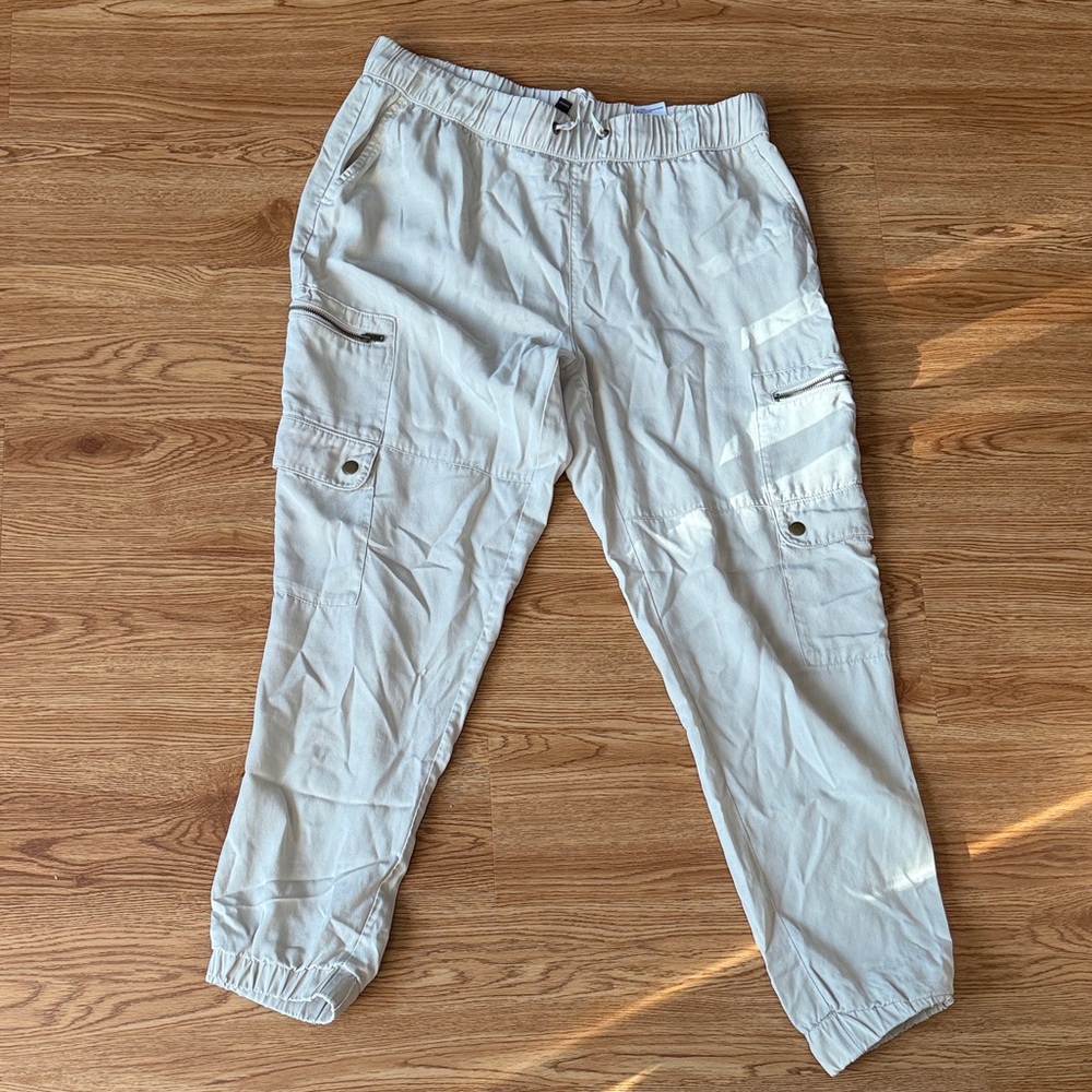 Banana Republic Women's Light Cream Cargo Joggers